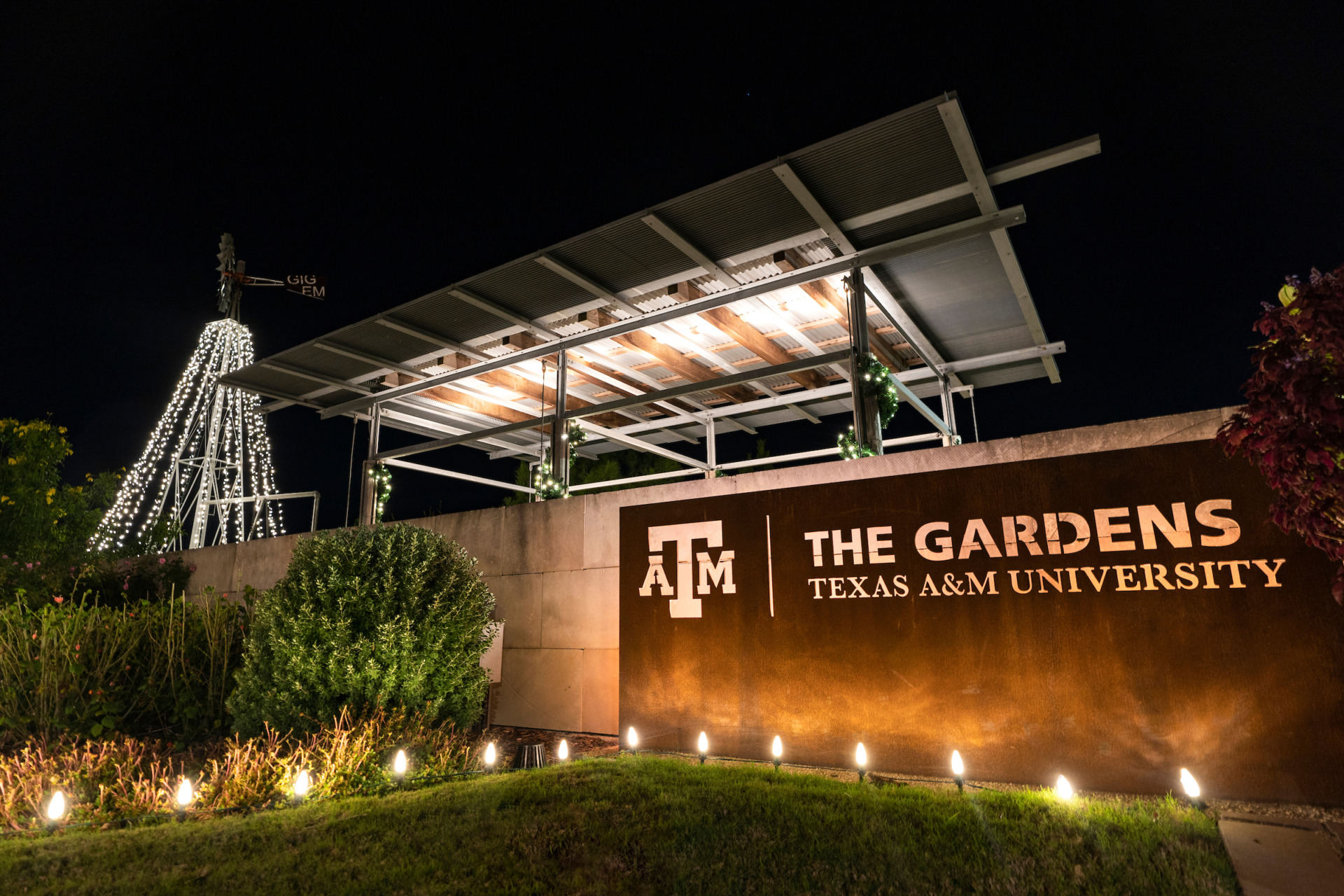 Holiday Stroll at The Gardens at Texas A&M University set for Dec. 3